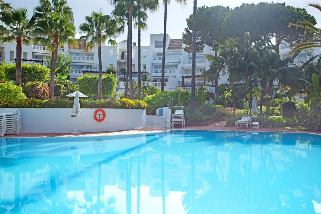 Apartment White Pearl Elviria